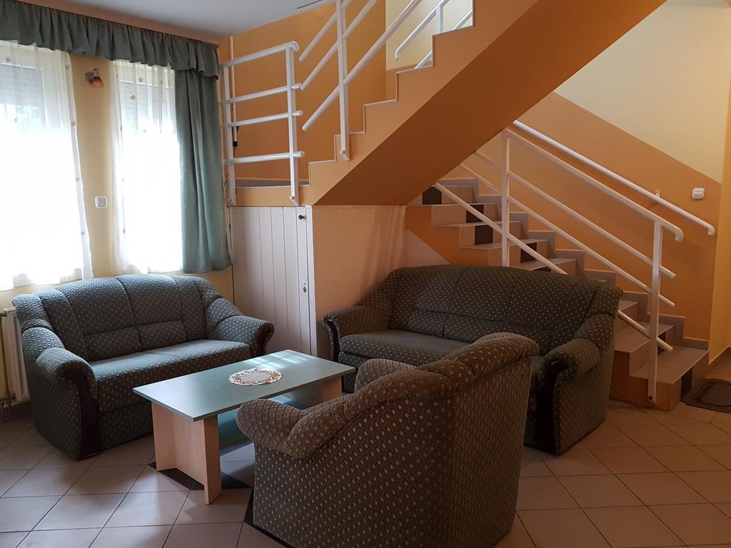 Richie Ii. Apartman Apartment Siofok Ngoại thất bức ảnh