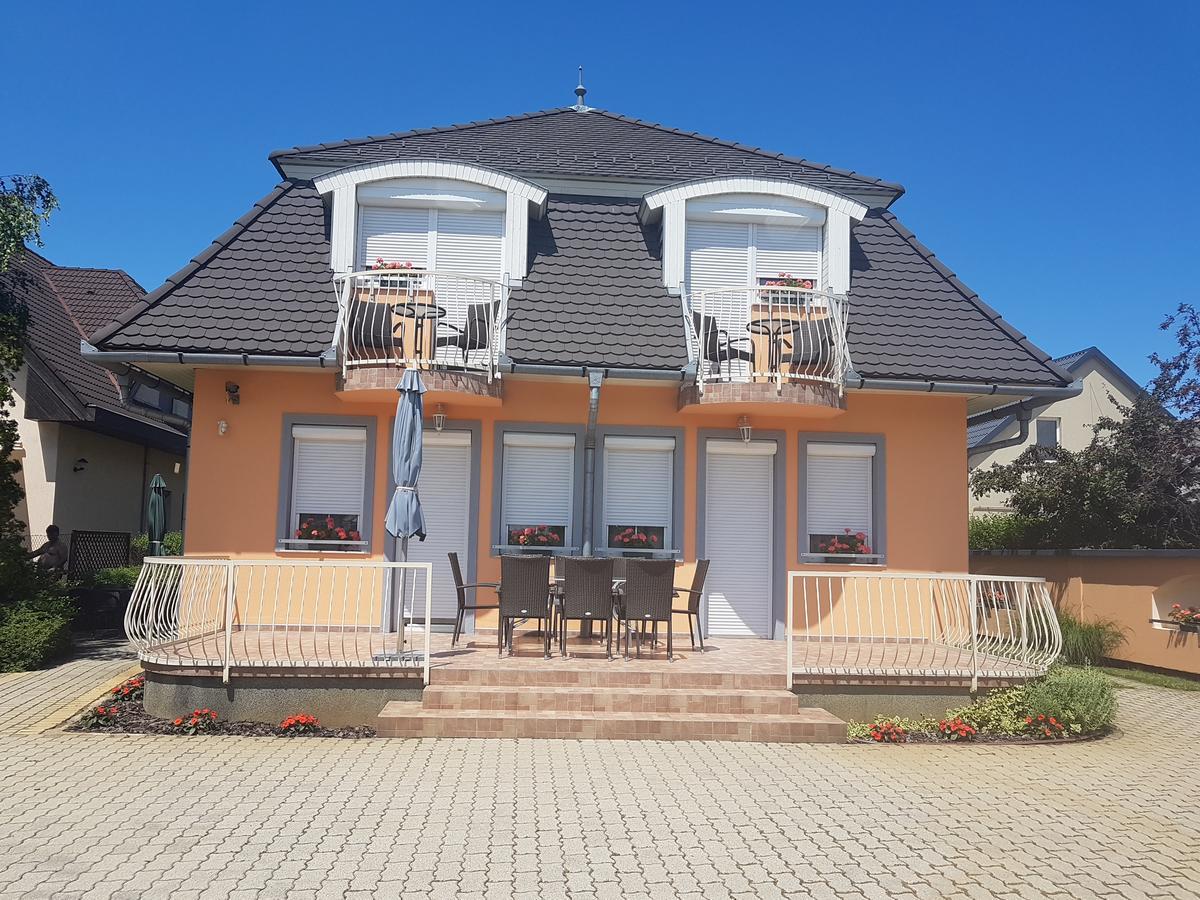 Richie Ii. Apartman Apartment Siofok Ngoại thất bức ảnh